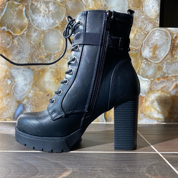 Faux Leather combat boots with side zipper coin pouch side zipper lace up front - Picture 3 of 6